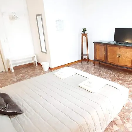 Apulian Central - Centro Guest house